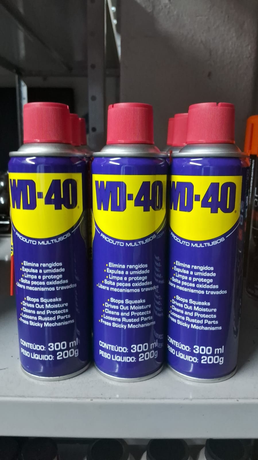 SprayWD40.jpg
